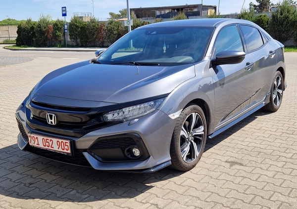 Honda Civic cena 72500 przebieg: 121000, rok produkcji 2017 z Świnoujście małe 379